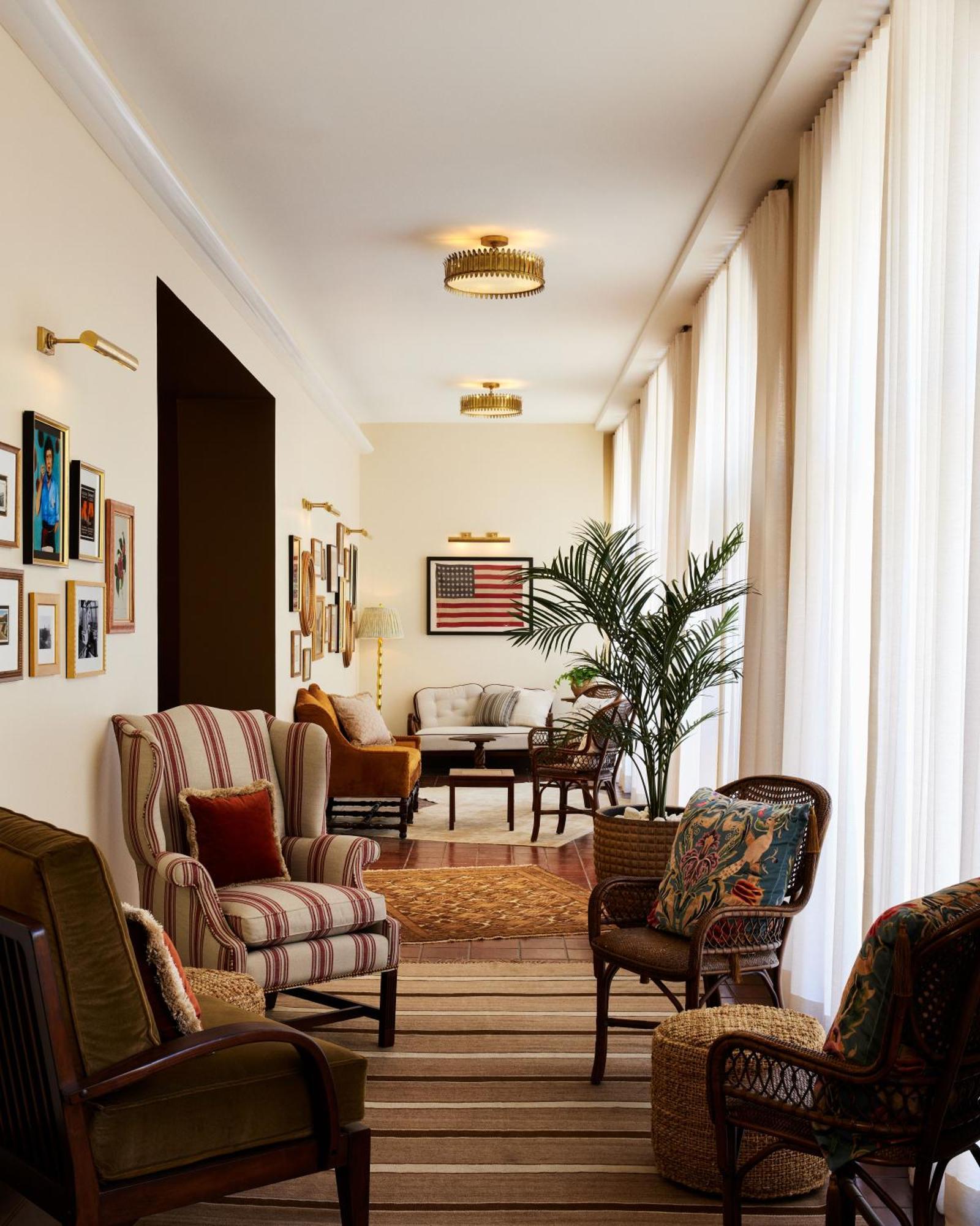 Hotel & Pool Pasadena